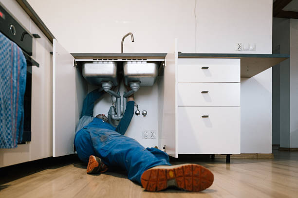 Professional Leak Detection technician working in Glendale, WI